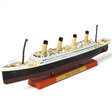 1/1250 Scale RMS Titanic Ocean Liner Die-Cast...