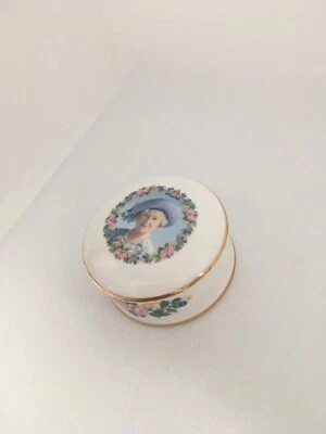 Royalty collection Queen Mothers Trinket/ Pill Box. Made in England. VGC. - Image 1 of 4
