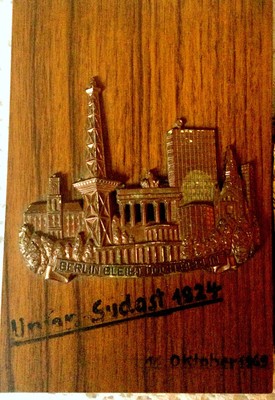 Union Südost-1924-DDR -Abdenken Bild-Metall auf Holz-Oktober 1969-ca 18x12cm