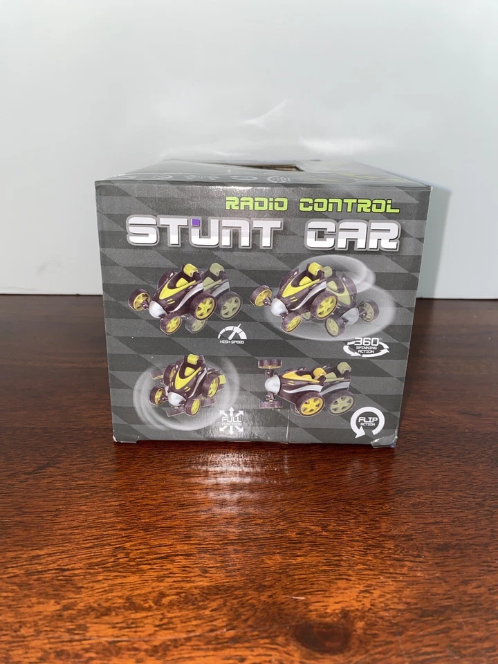 XB Radio Control Stunt Car Spin 360 degrees And Flip Extreme Stunts New-Age 10+ - Image 3 of 4