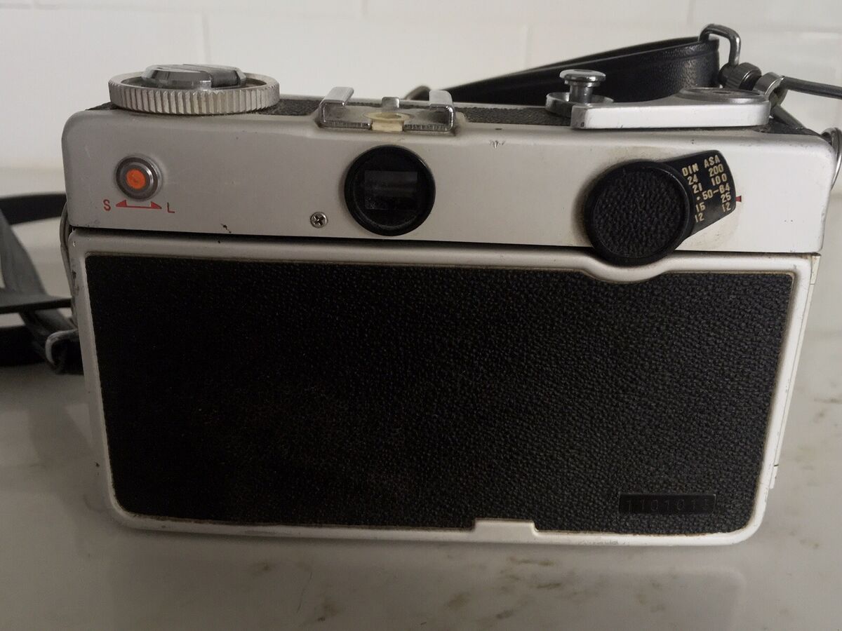 Fujica Compact S Silver f/2.5 38mm Rangefinder 35mm Film Camera