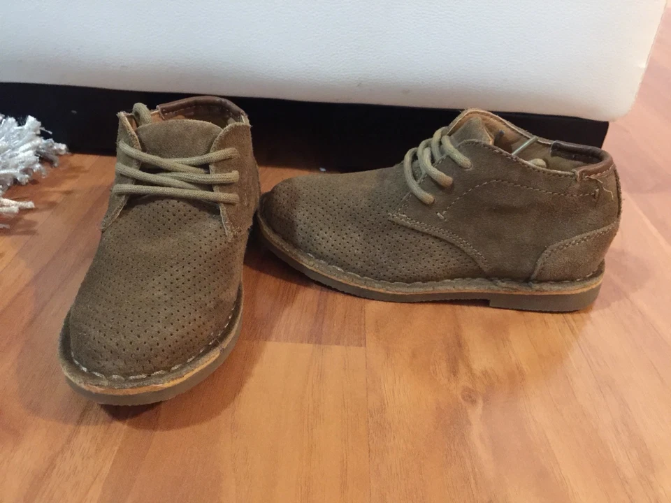 Zapato de vestir Kenneth Cole Real Deal 2 botas tostadas. Cuero. Niños 9 Foto 2 de 4