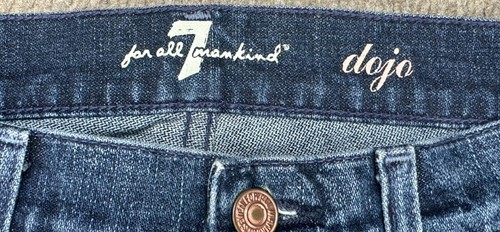 7 For All Mankind Dojo Women's 5 Pocket Capri Denim Jean Shorts Size 27 - Picture 4 of 13