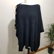 Coco Carmen Poncho NWT Black Cape Wrap Shawl Wood Button 2 Way TGH