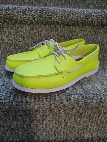 Neon Boat Shoe 2 eye neon yellow 