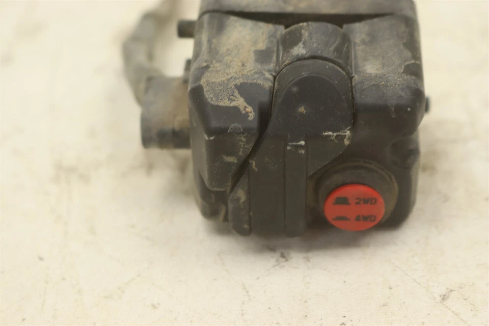 Interruptor de botón Yamaha Rhino 700 2012-2013 2x4 4x4 1RB-83976-01-00 Foto 3 de 3