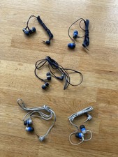 5 Sets of Headphones 3 Blue, 2 Grey - Set 2 Bag 1