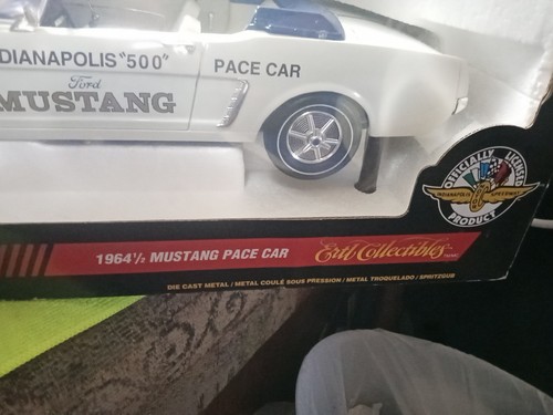 Ertl Collectibles American Muscle, 1964 1/2, Mustang Indy Pace Car, 1:12, NIB - Picture 2 of 20