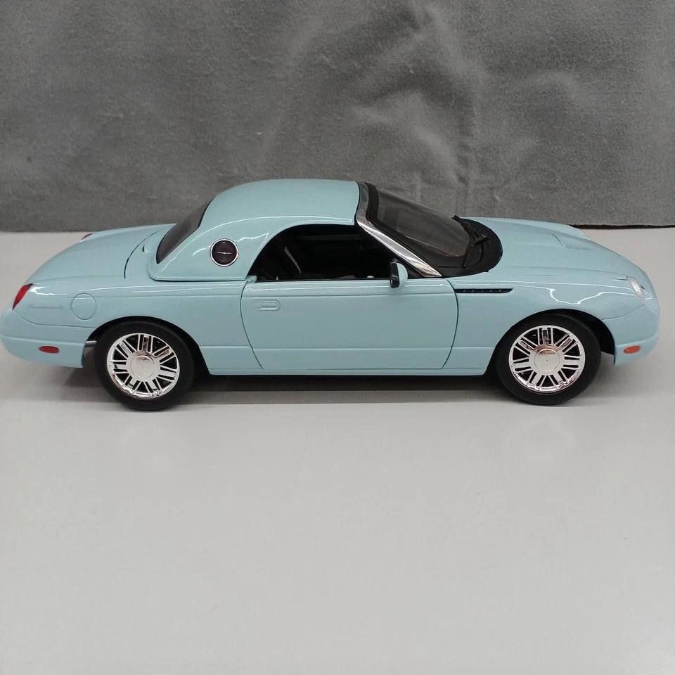 THE BEANSTALK GROUP THUNDER BIRD2003 1 18 scale - Image 4 of 4