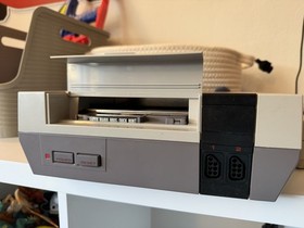 Nintendo NES Console Action Set Complete CIB Mario/Duck Hunt bags & inserts 