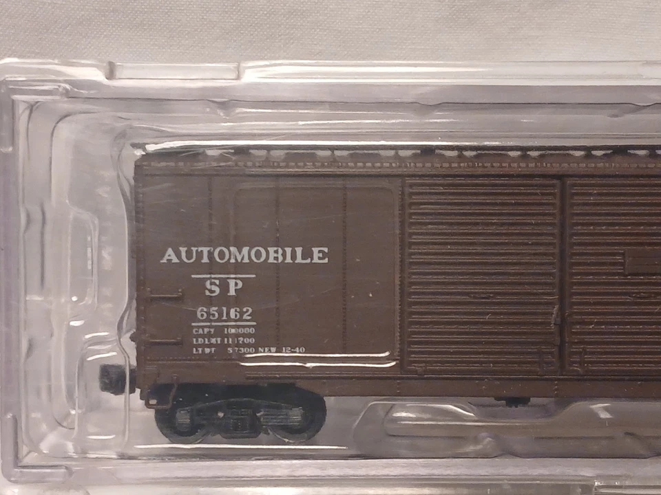 65603-06/65162 Southern Pacific 50' AAR Double Door Boxcar Intermountain N-scale - Image 2 of 4