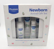 Mustela Newborn Arrival Gift Set - Baby Skincare  Bath Time Essentials, 5 Items
