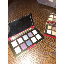 Estee Lauder Bulk Make-up with a few brushes