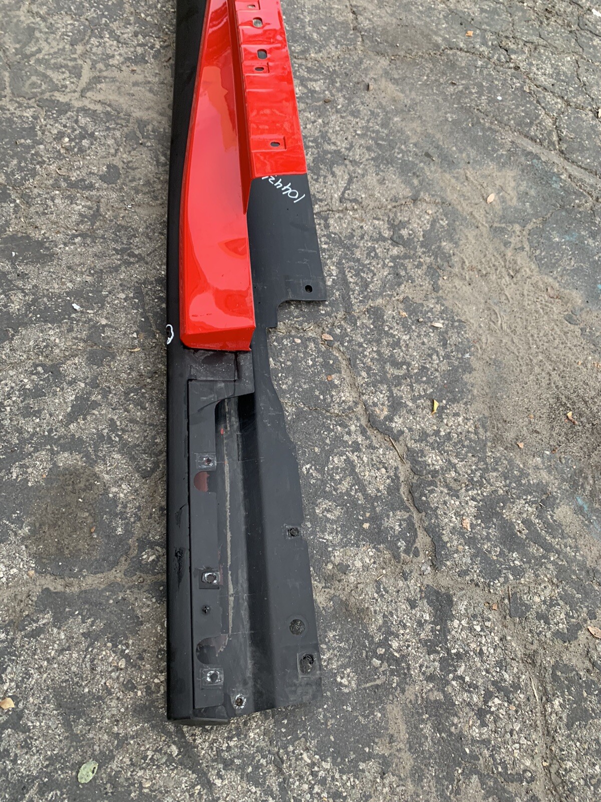 2019 2020 2021 FERRARI PORTOFINO RIGHT SKIRT ROCKER MOLDING, PASSENGER SIDE