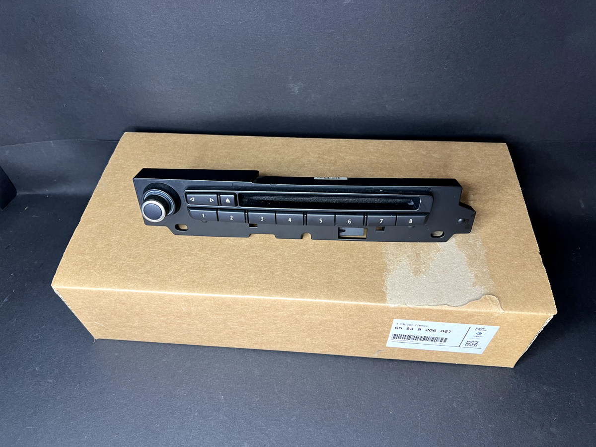 NEW BMW OEM E60 E61 E63 E64 M5 M6 Front Trim Cover CIC Face  