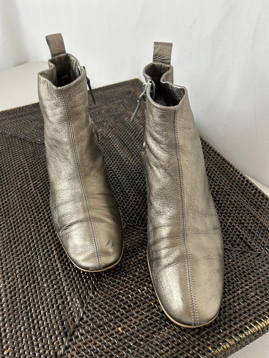Everlane day top boot bronze