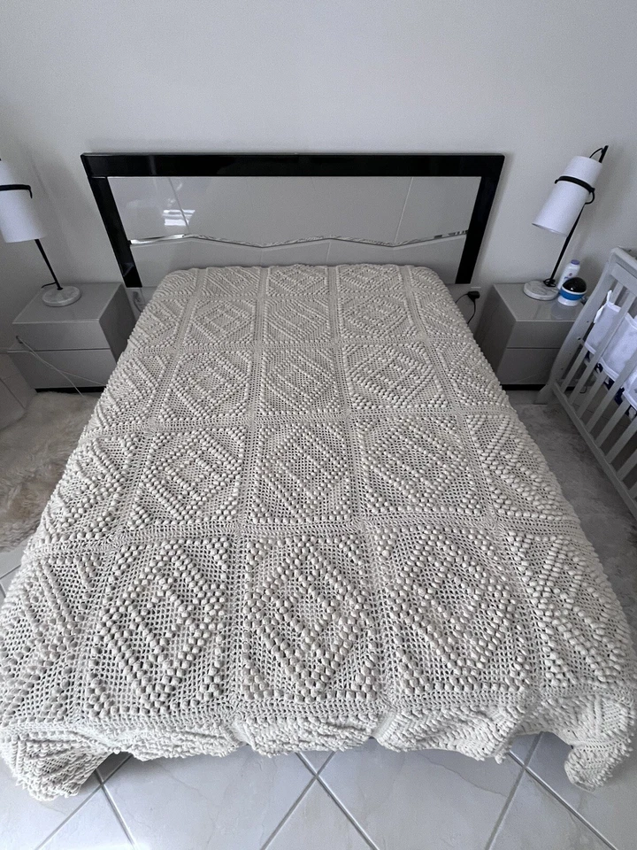 "Manta de cama vintage hecha a mano de lana tejida a mano Bobble Diamonds 96"" X 98""" Foto 4 de 4