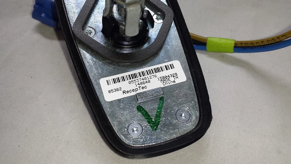 Nueva antena GM OEM compatible con Lucerna DTS Hummer Solstice Sky 15804329 Onstar GPS Foto 3 de 3