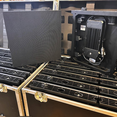 Yestech MG7S 3.9mm Outdoor LED Wall (Lot of 50 with Processor and Accessories)
