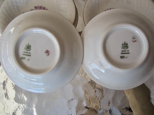 4 BING GRONDAHL B&G Small Round Butter Pats 3 ⅝" PINK DAISIES SCALED RIM - EC - Picture 2 of 8