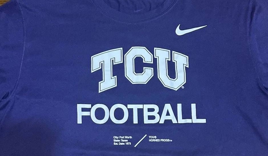 Camiseta TCU Football The Nike TCU com chifres sapos roxos - Imagem 2 de 4