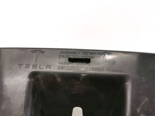 Tesla Model X 2017 Center Trim Cover Trunk 1037897-00-E - Picture 3 of 4