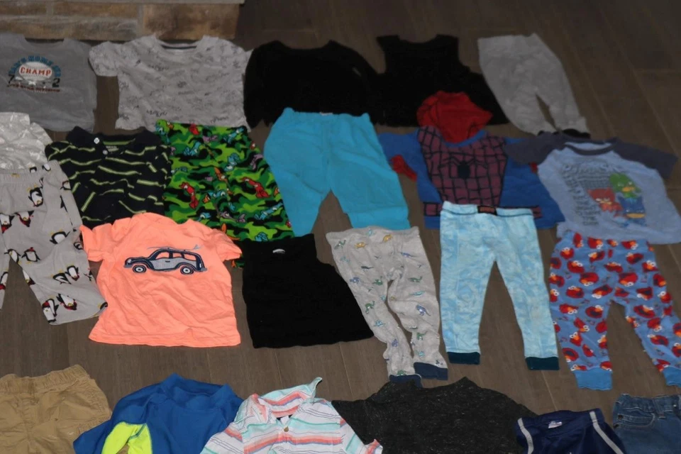 HUGE LOT 113 YOUTH BOYS SHIRTS SHORTS PANTS CARTERS GAP MARVEL TMNT LEGO 3 4 5 - Image 3 of 4