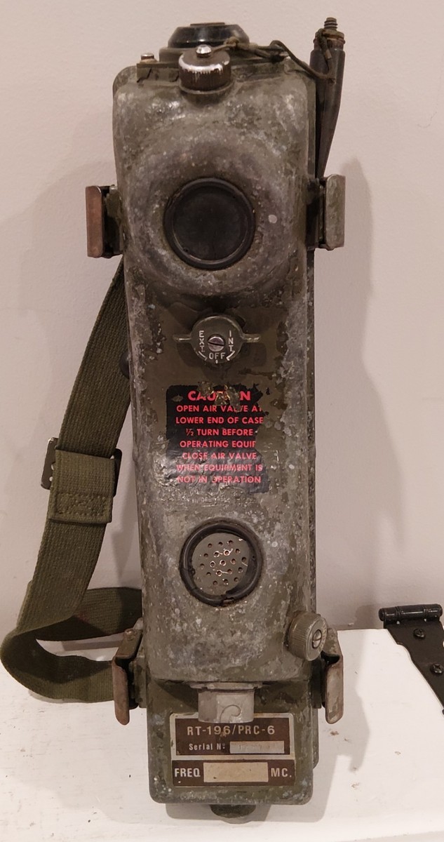 RT-196/PR-6 Vietnam Banana Radio W/ Antenna And Original Carry Bag