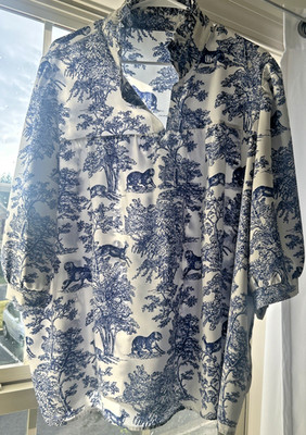 SHEIN 3X  18 20  Vacation Blue & White Toile Pattern Casual Soft Comfy Top