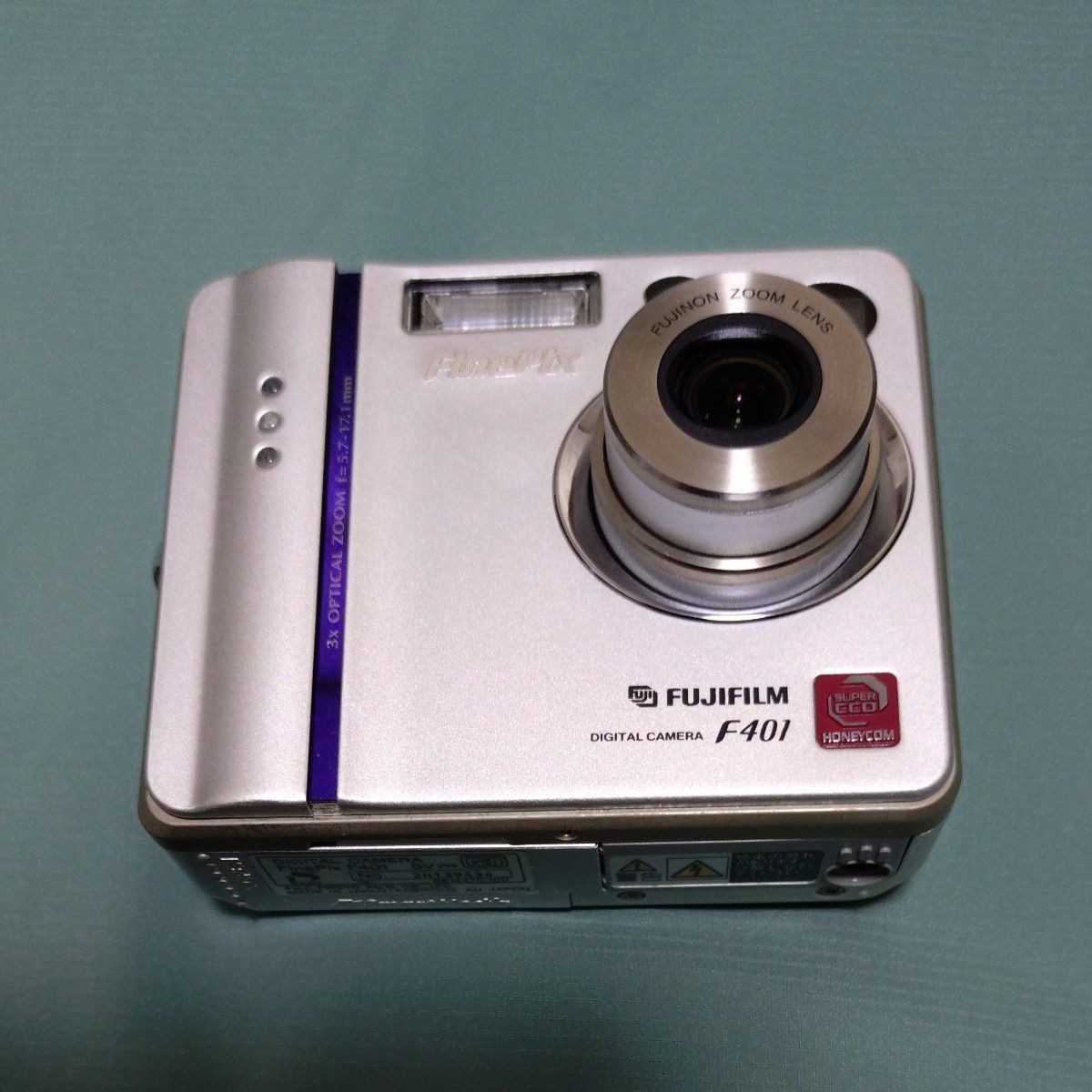 Fujifilm FinePix F401 Digital Camera 3.2MP Compact Silver Tested