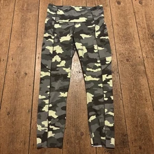 Lululemon Align High Rise Green Camouflage Leggings Size 6 Side Pockets Gym Wear