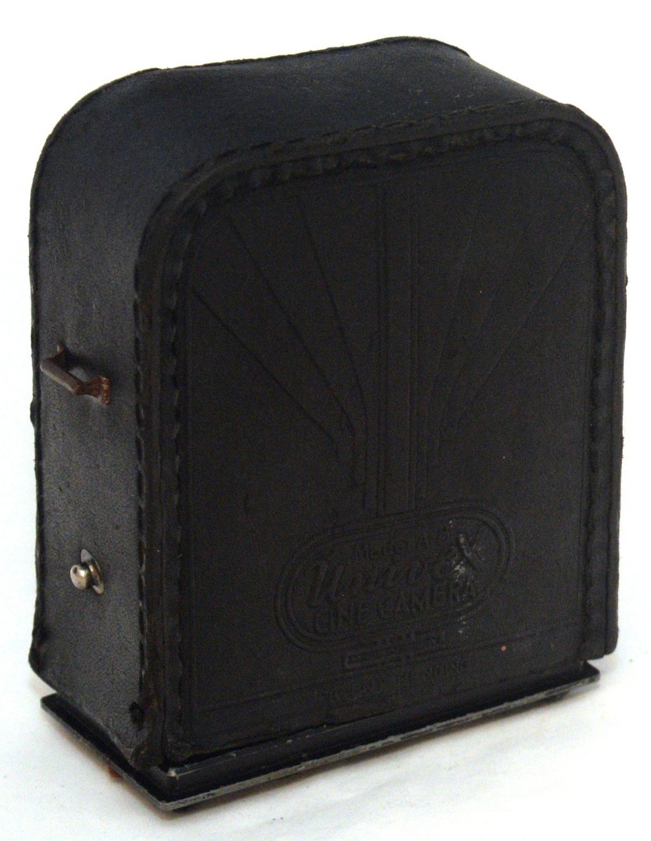 UNIVEX CINE A-8 Vintage 8mm Film Movie Camera with Case USA UNIVEX CINE A-8 Vintage 8mm Film Movie Camera with Case USA