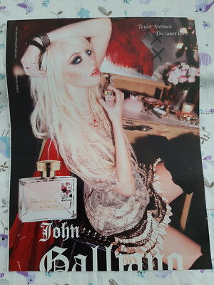 Werbepapier Parfum. Parfüm Ad Parlez moi d'amour von Galliano 2010