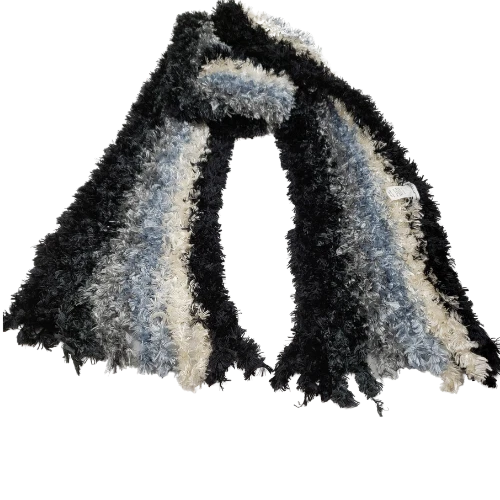 Croft & Barrow Mujer Bufanda Estilo Boa Flecos Suave Negro Plata Crema 8/64" Foto 4 de 4