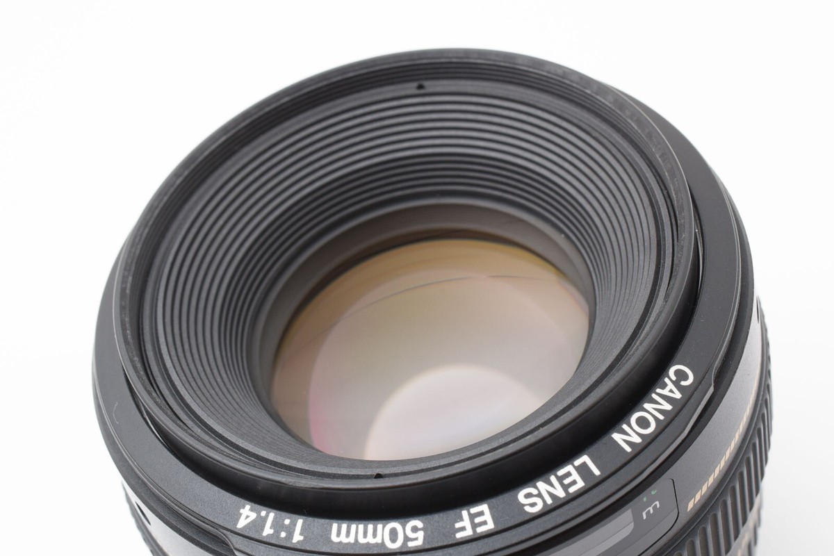 Near Mint Canon EF 50mm F/1.4 USM Standard Prime Lens w/Hood Near Mint Canon EF 50mm F/1.4 USM Standard Prime Lens w/Hood