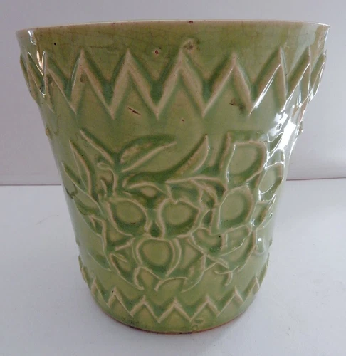 Vintage 7" McCoy Green Leaf / Flower Motif Planter / Pot / Jardiniere