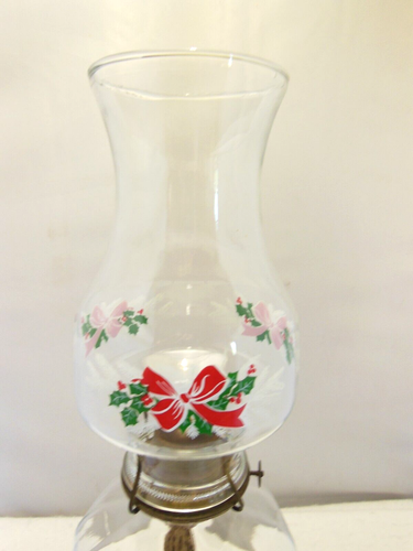 VTG CLEAR GLASS OIL KEROSENE LAMP W/ EAGLE BURNER & CHRISTMAS THEME CHIMNEY - Picture 2 of 12