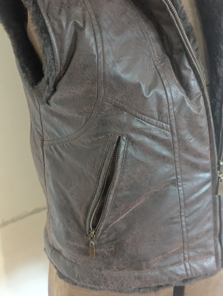 Vestido Granero Mujeres Chaleco Reversible Talla S Imitación Cuero Imitación Piel Edgy o Glamuroso Foto 4 de 4