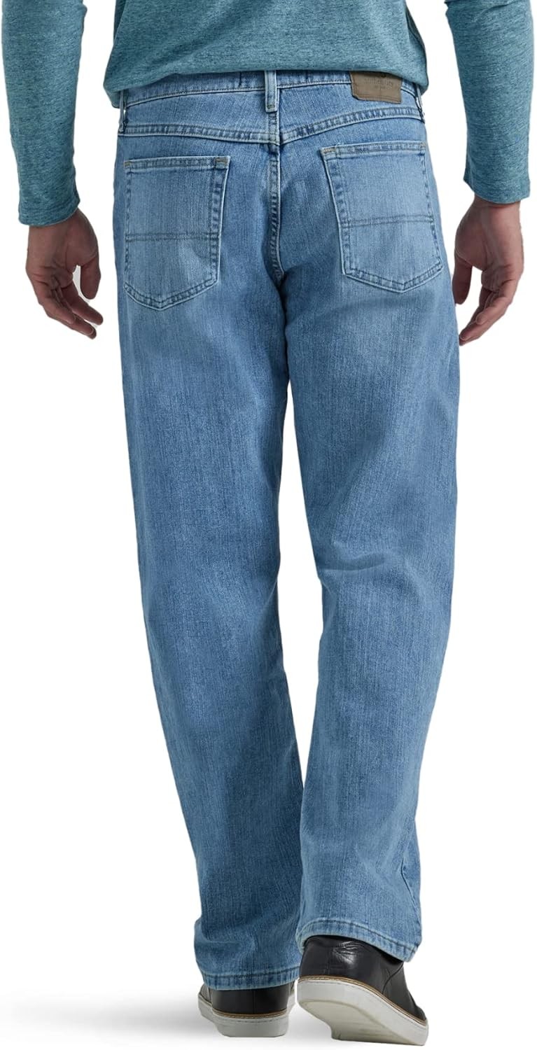 Wrangler Authentics Men's Classic 5-Pocket Relaxed Fit Flex Jean image 3