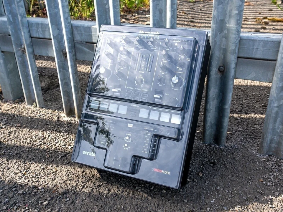 Cubierta antiarañazos Decksaver Numark (DS-PC - ABIERTA Foto 2 de 4