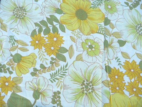 ancien tissu vintage en coton à décors de fleurs 0,57 m x 1,40 m - Picture 6 of 7