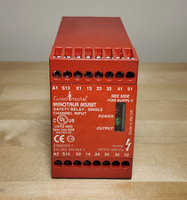 Allen-Bradley 440R-E23031 MSR8T Safety Relay 110/240VAC