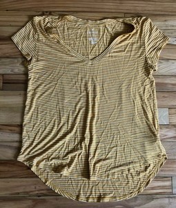 american eagle yellow top