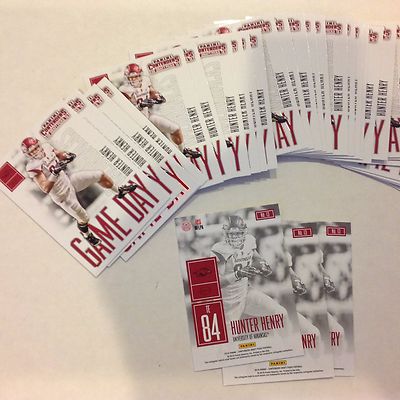 Menge Of 10 Hunter Henry #13 Arkansas Ladegeräte 2016 Contenders Draft Pick Game