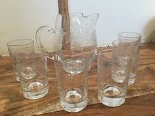 7 pc Juice set pitcher 6'' and 6 glasses 3.75'' etched grapes