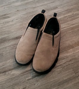 redhead slip on shoes