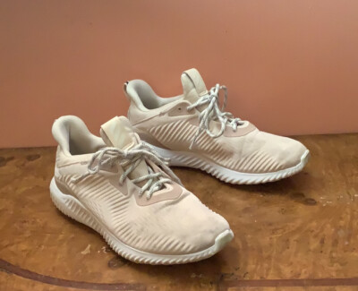 Adidas Alphabounce Women s Size 10  Running Athletic Shoes Sneakers AC7012