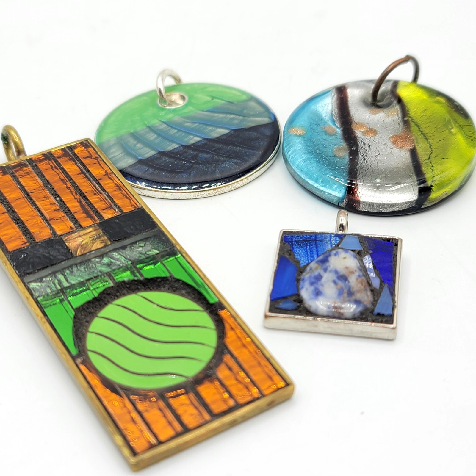 4 Pendants Lot Vintage to Modern Art Glass Lg Sm Deco Modernist Fashion ...