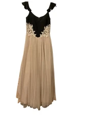 Blondie Nites Size 7 Women’s Off the Shoulder Maxi Formal Prom Wedding Cruise