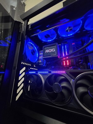 AMD Ryzen 9 9950X3D RTX 5080 ASUS ROG Build 64GB DDR5 8TB NVMe Gaming PC